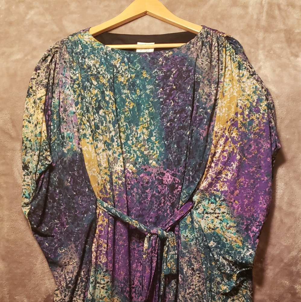 Multi Colored Balloon Style Dress w/belt and pockets.